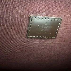 LV Damier crossbody - comes with crossbody strap box dust bag.